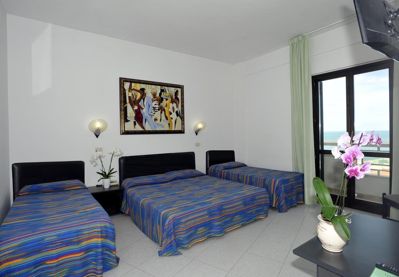 Hotel Borgo Marina Роди Гарганико Екстериор снимка