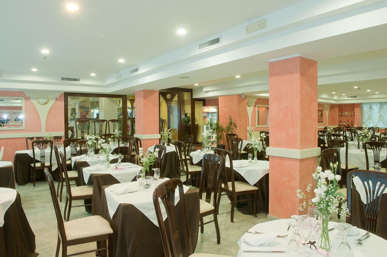 Hotel Borgo Marina Роди Гарганико Екстериор снимка
